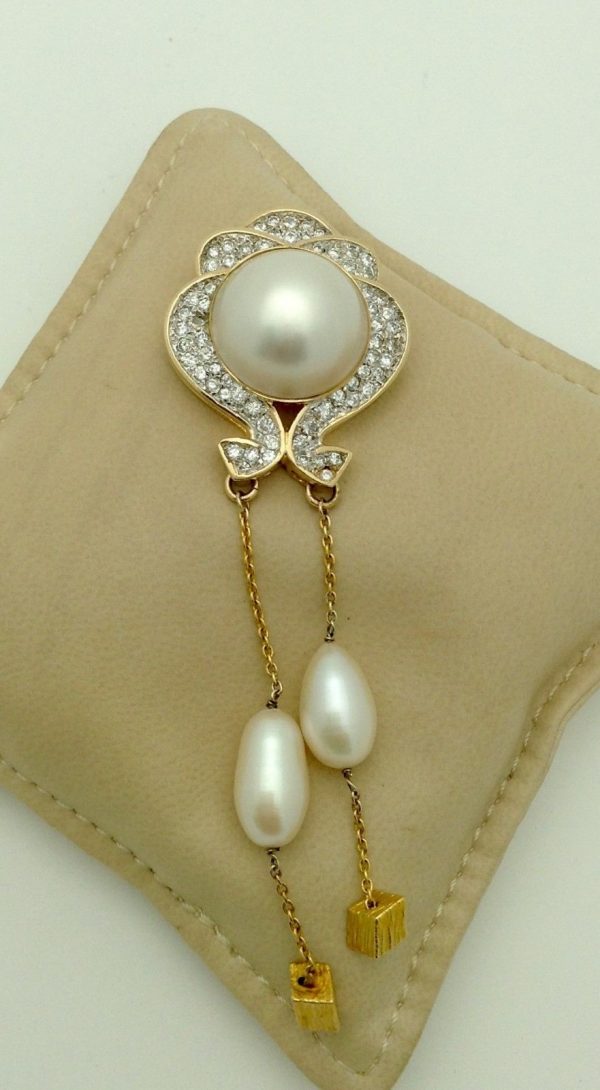 Vintage Hanging Brooch 14K Yellow Gold & 1CT VS Diamonds w/ South Sea Pearl on a pillow