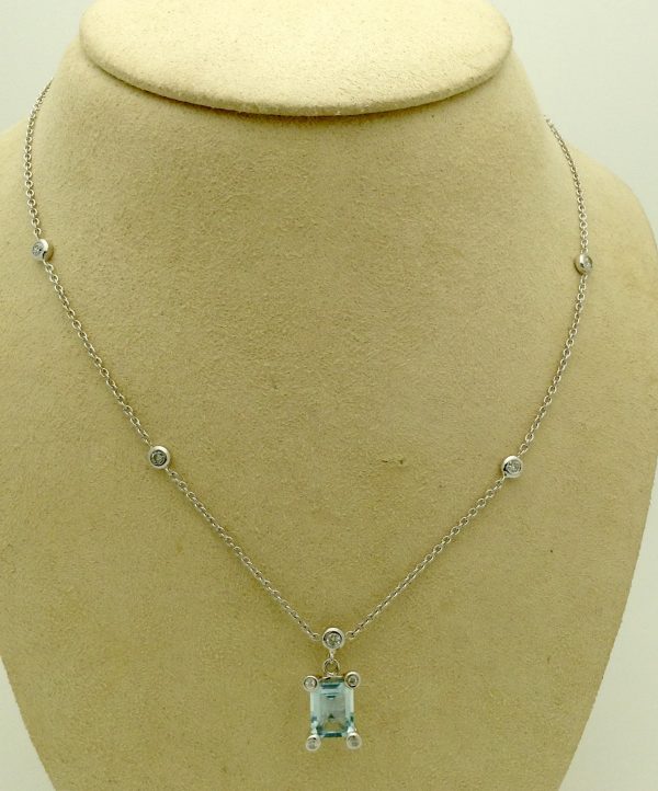 2.50 Ct Aquamarine with 0.26 Ct Diamonds Classy Retro Necklace 18k on a carton necklace