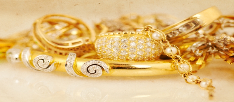 Things to consider before selling gold jewellery