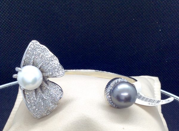Ying-Yang 14k White Gold Bangle 13mm South Sea Pearl and 13mm Tahitian Pearl with 2.25 Ct Diamond