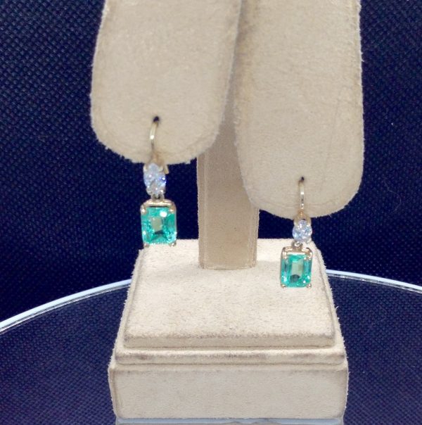 Two pieces of 5.00 Ct Colombian Emerald with 0.50 Ct Diamonds 14k Yellow Gold Short Drop Earrings