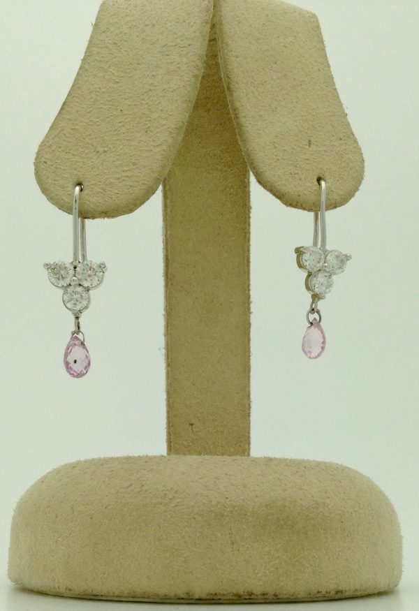 Delicate 18k White Gold Earring 1.50 Ct Diamonds and 0.50 Ct Briolette Sapphires hanging on fake ears