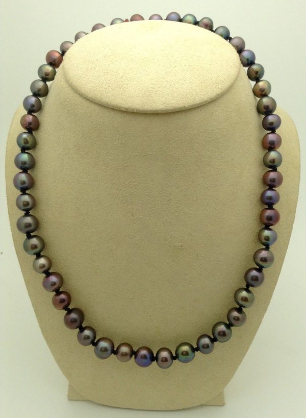 Elegant 9.5mm Black Tahitian Pearls w/ Screw inside Pearls Stunning on a fake neck