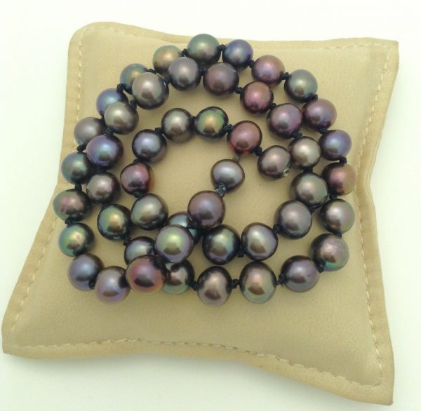 Elegant 9.5mm Black Tahitian Pearls w/ Screw inside Pearls Stunning on a pillow