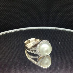Elegant 11mm South Sea Pearlwith 0.75 Ct Diamond 18k White Gold Cathedral Ring